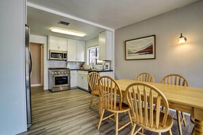 Interior - Walk to Beach: Condo w/ Patio on Catalina Island (Avalon)