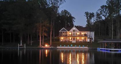 Waterfront Lake Anna Home w/ Dock, Beach & Kayaks!