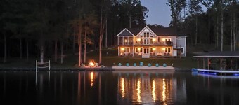 Waterfront Lake Anna Home w/ Dock, Beach & Kayaks!