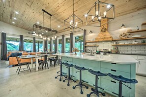 Interior - Stunning Blanco Home w/ Direct River Access! (Blanco)