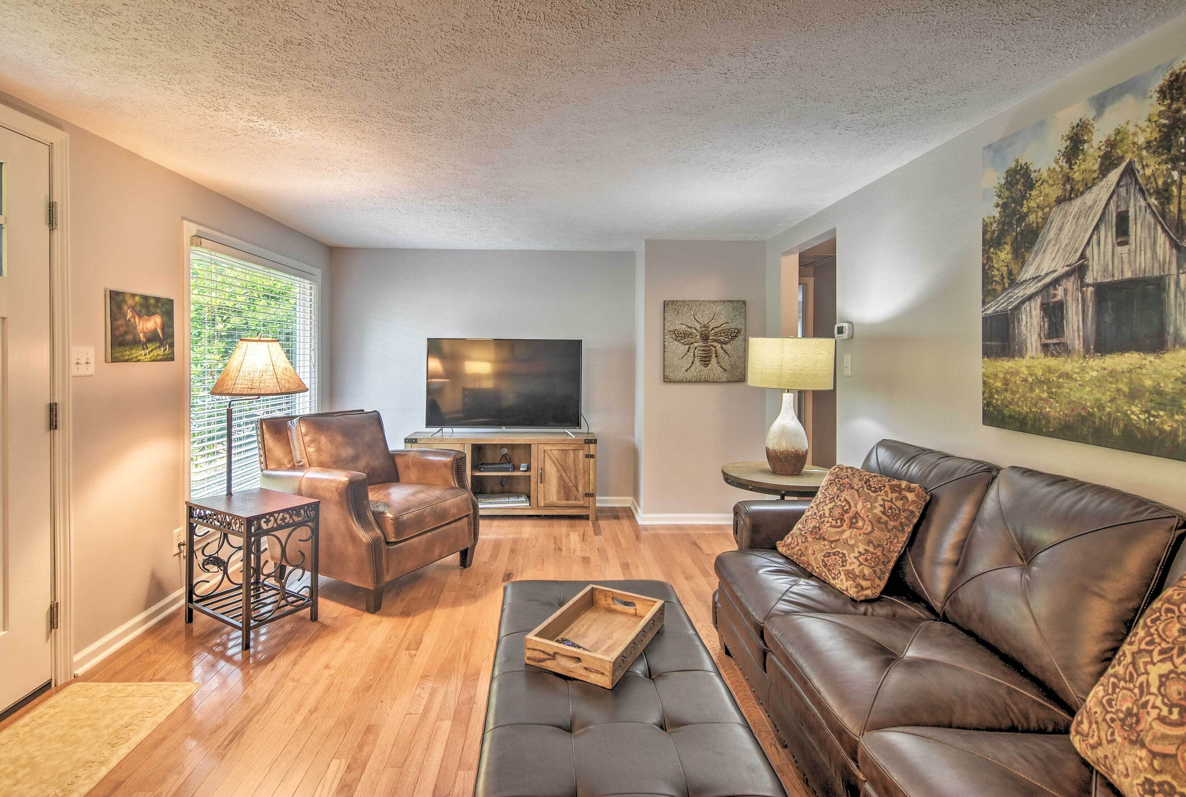 Updated Home 1-block Walk to DT Blowing Rock!