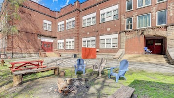 Apartment (0 Bedroom) | Front of property