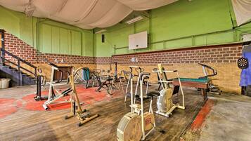 ุงูู
ูุดุฃุฉ ู
ู ุงูุฏุงุฎู