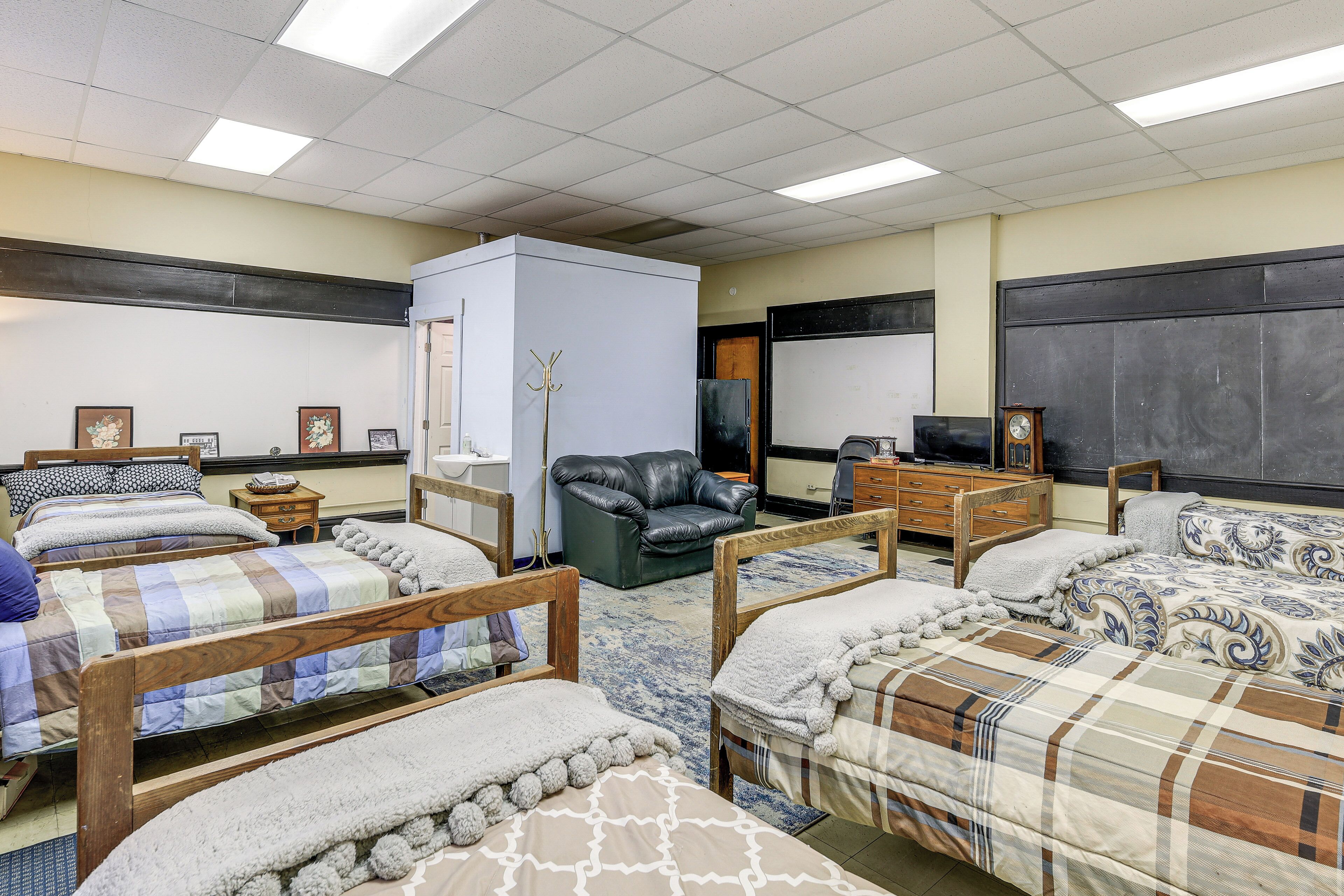 Apartment (0 Bedroom) | Interior