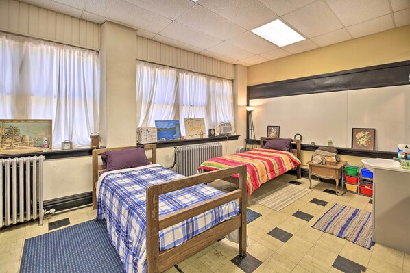 المنشأة من الداخل