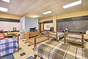 Apartment (0 Bedroom) | Interior