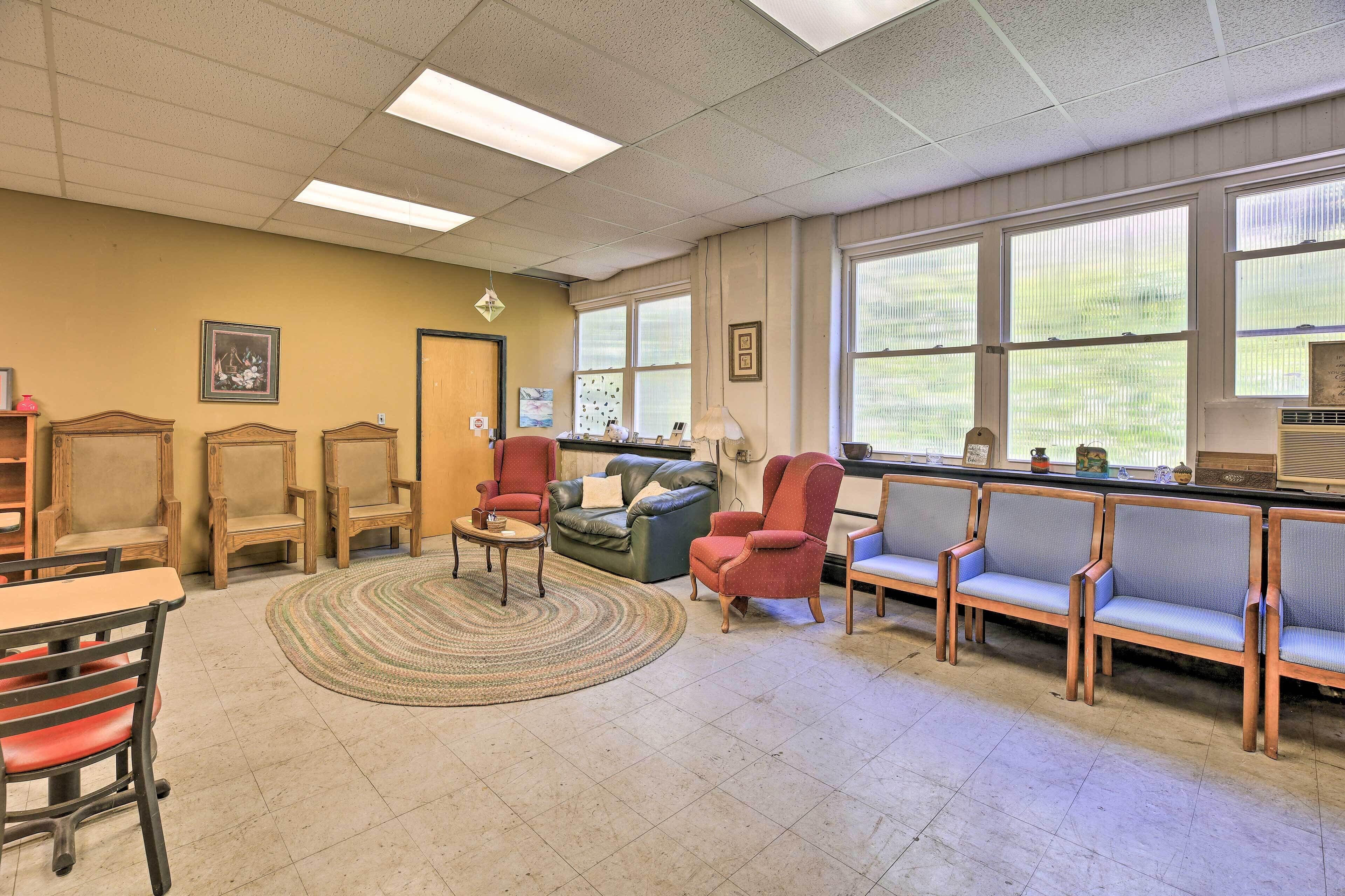 Apartment (0 Bedroom) | Interior