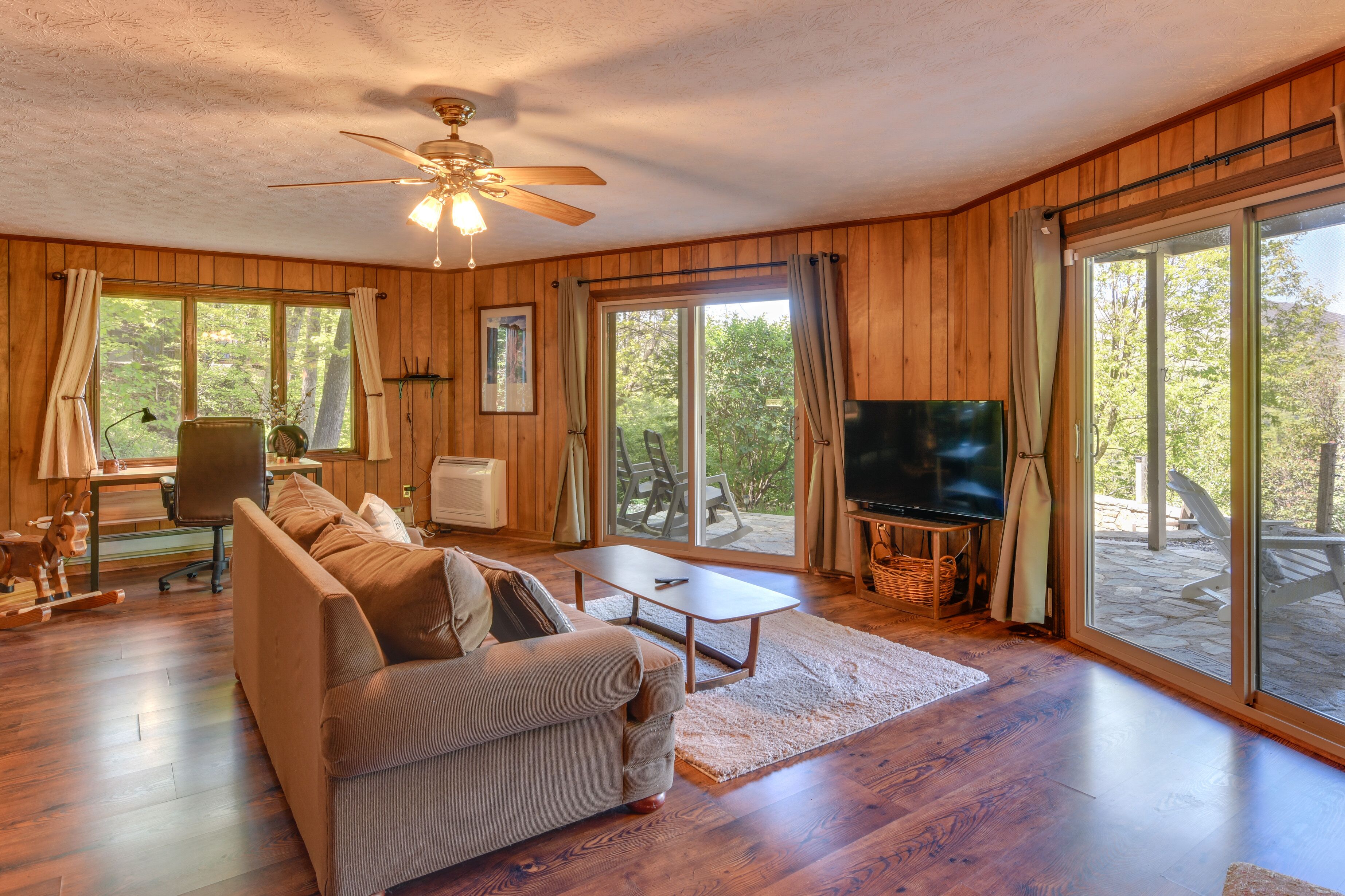 Upscale Cabin W/stunning Blue Ridge Mountain Views