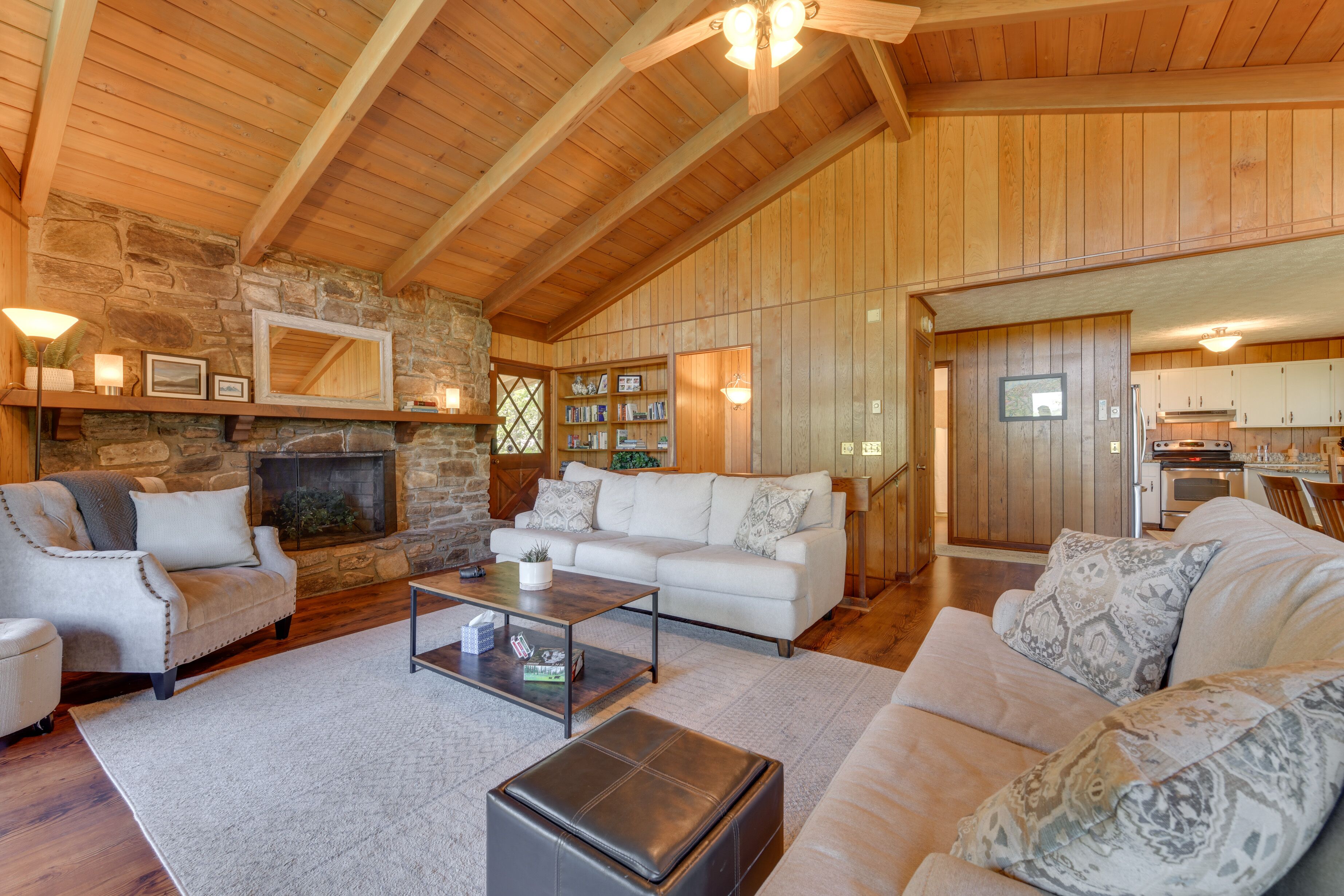 Upscale Cabin W/stunning Blue Ridge Mountain Views