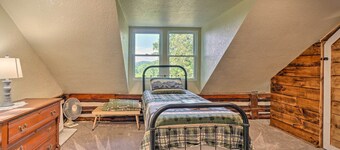 Pet-friendly Speedwell Cabin, 1 Mi to Water!