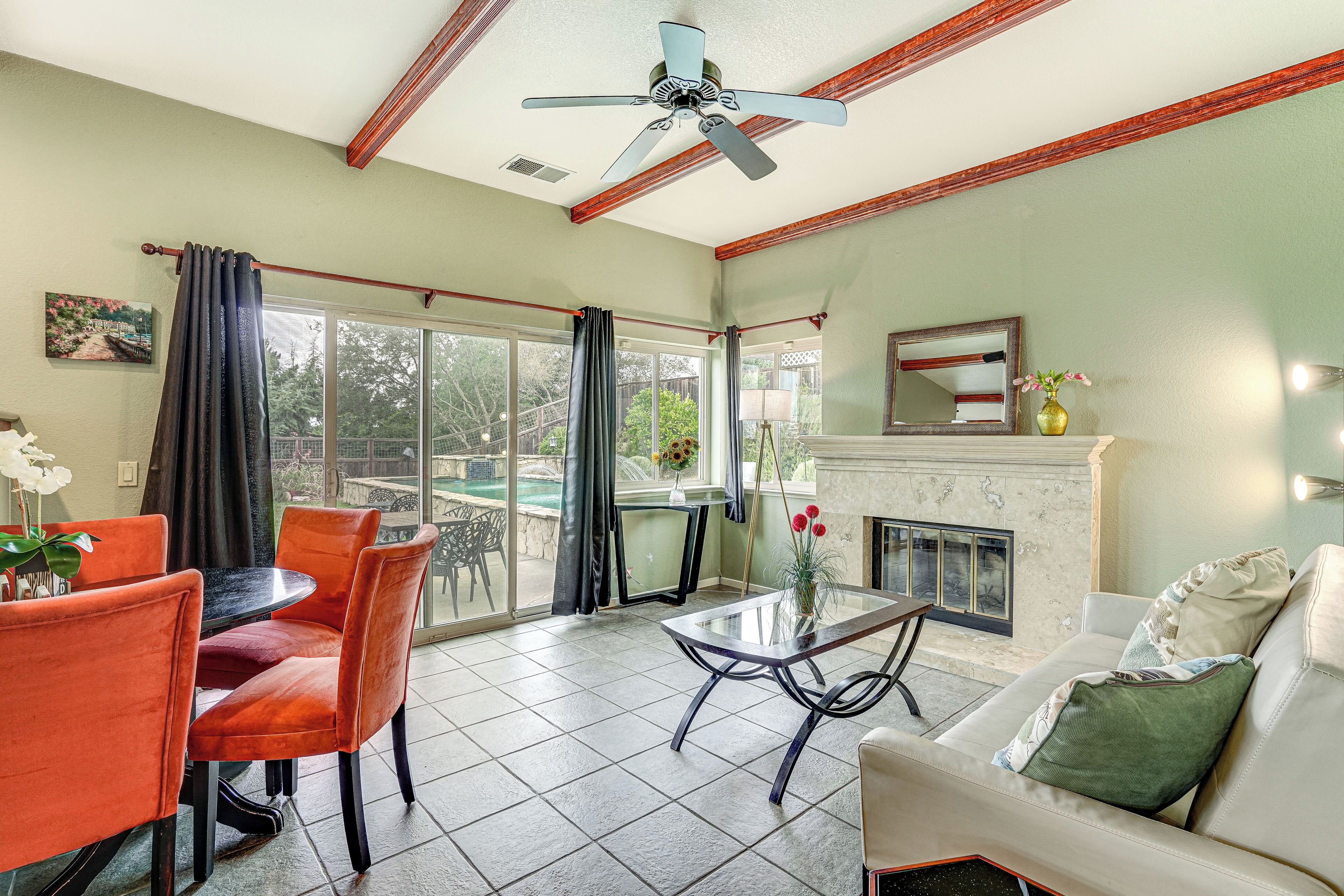 House (3 Bedrooms) | Interior