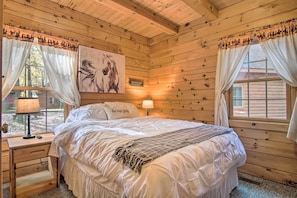 House (2 Bedrooms) | Interior - Rustic Rothbury Cabin w/ Resort Amenity Access! (Rothbury)