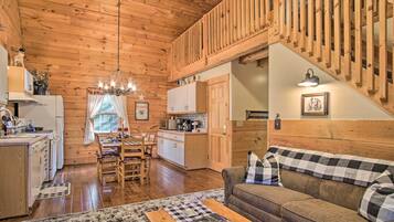 House (2 Bedrooms) | Interior