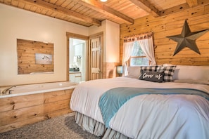 House (2 Bedrooms) | Interior - Rustic Rothbury Cabin w/ Resort Amenity Access! (Rothbury)