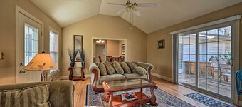 Serene Blue Ridge Getaway in Galax w/ Yard!