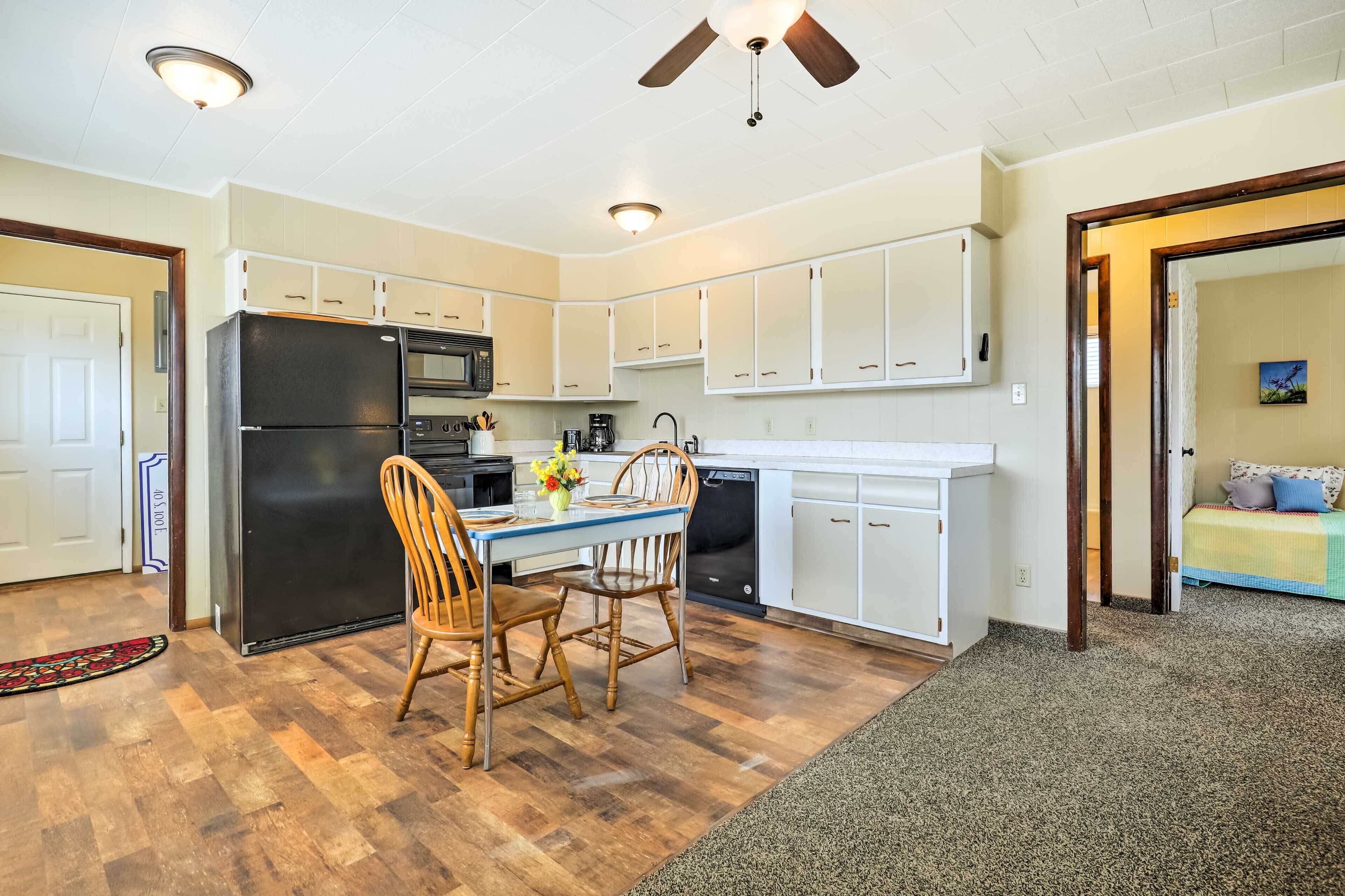 House (2 Bedrooms) | Interior