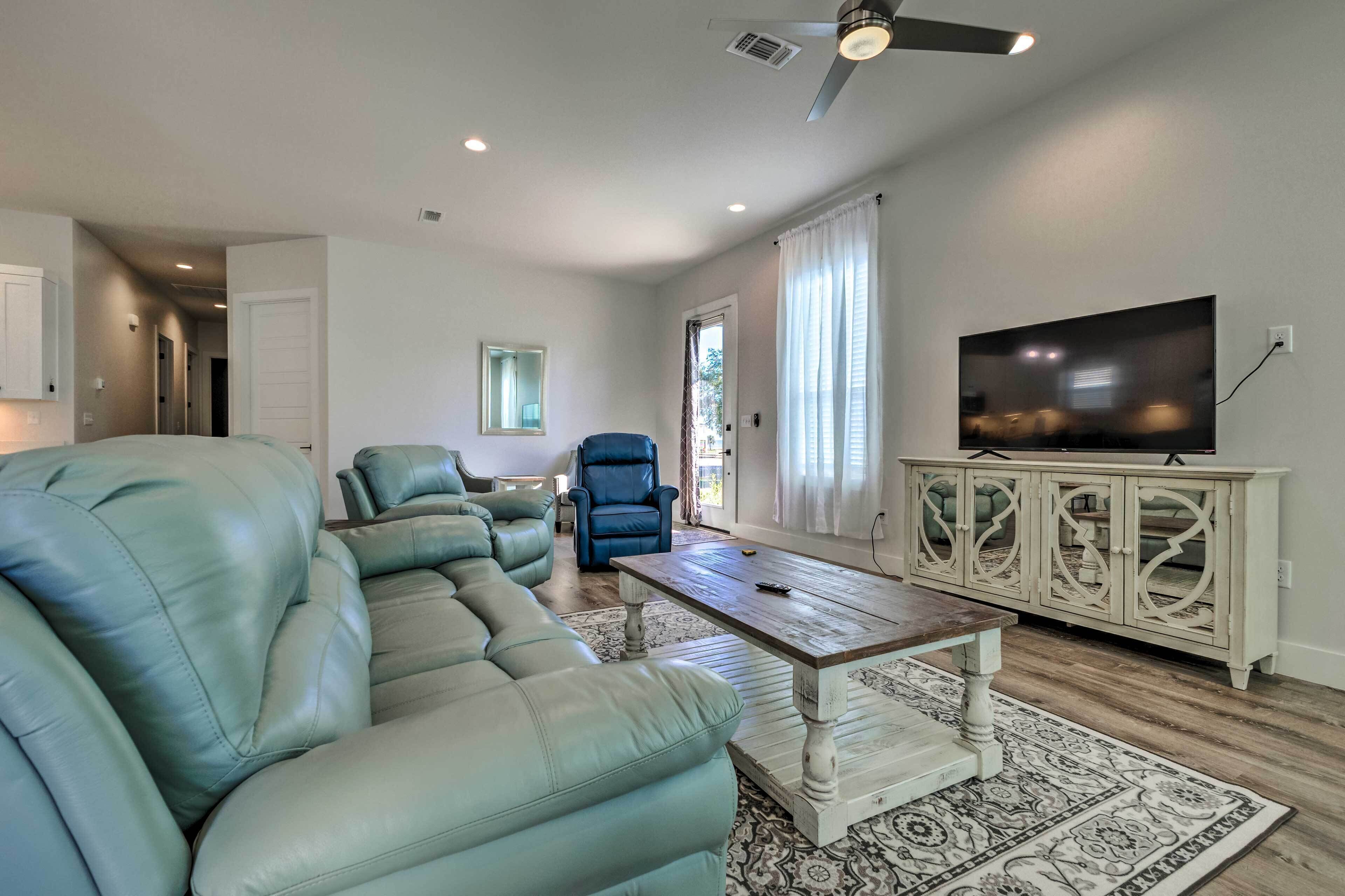 House (3 Bedrooms) | Interior