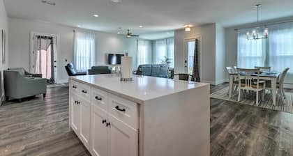 Spacious Gulfport Home - Walk to Beach!