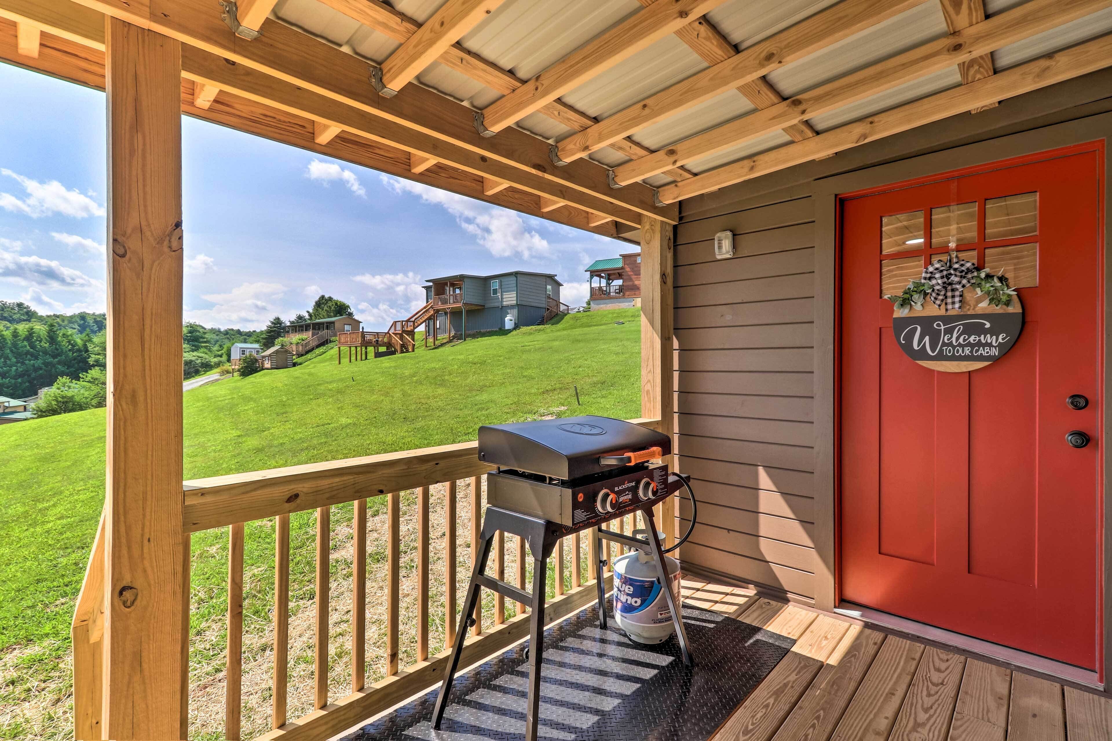 Sparta Tiny Cabin w/ Covered Deck + River Access!