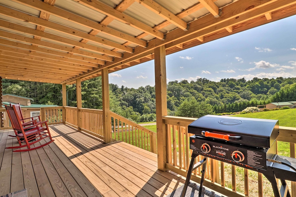 Sparta Tiny Cabin w/ Covered Deck + River Access!