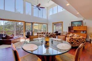 Interior - Waterfront Lake Travis Luxury Home w/ Large Deck! (Spicewood)