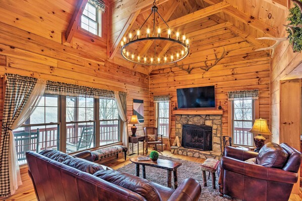 House (3 Bedrooms) | Interior - Waynesville Escape - Mtn Cabin Above the Clouds! (Waynesville)