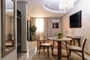 Deluxe Suite, Multiple Beds | View from room