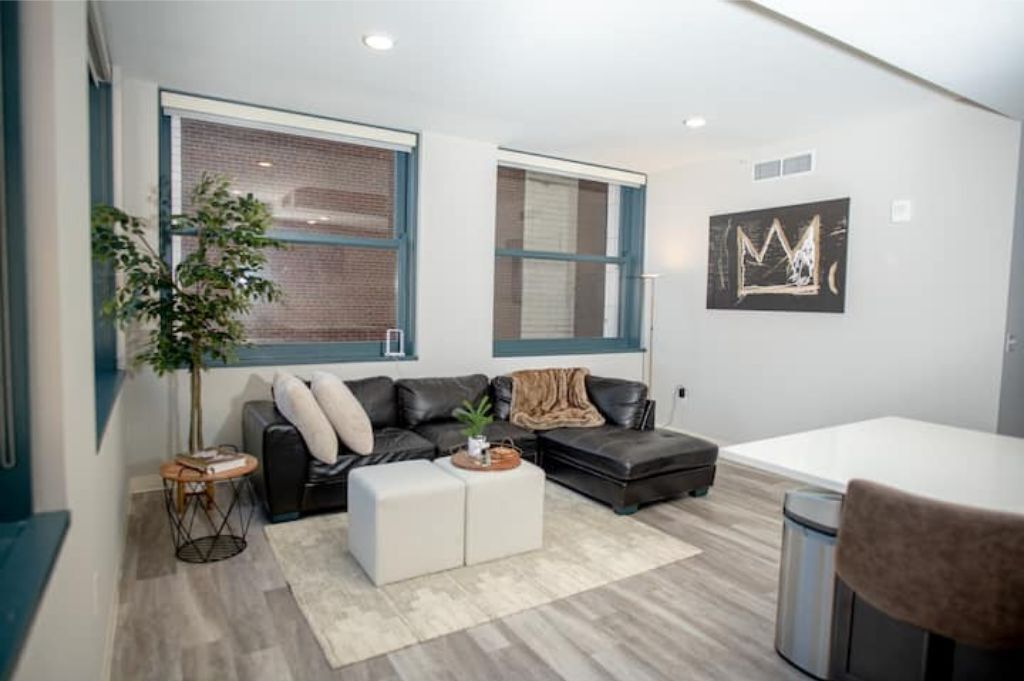 Downtown Condo W Parking & Resort Amenities