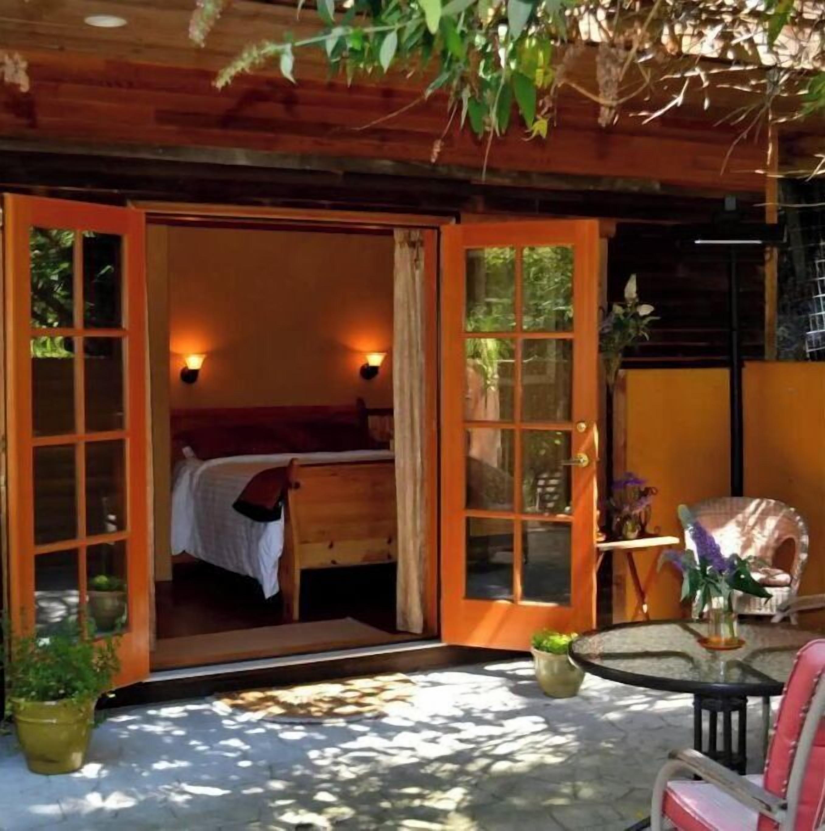 Alderwood Farm - Courtyard Suite