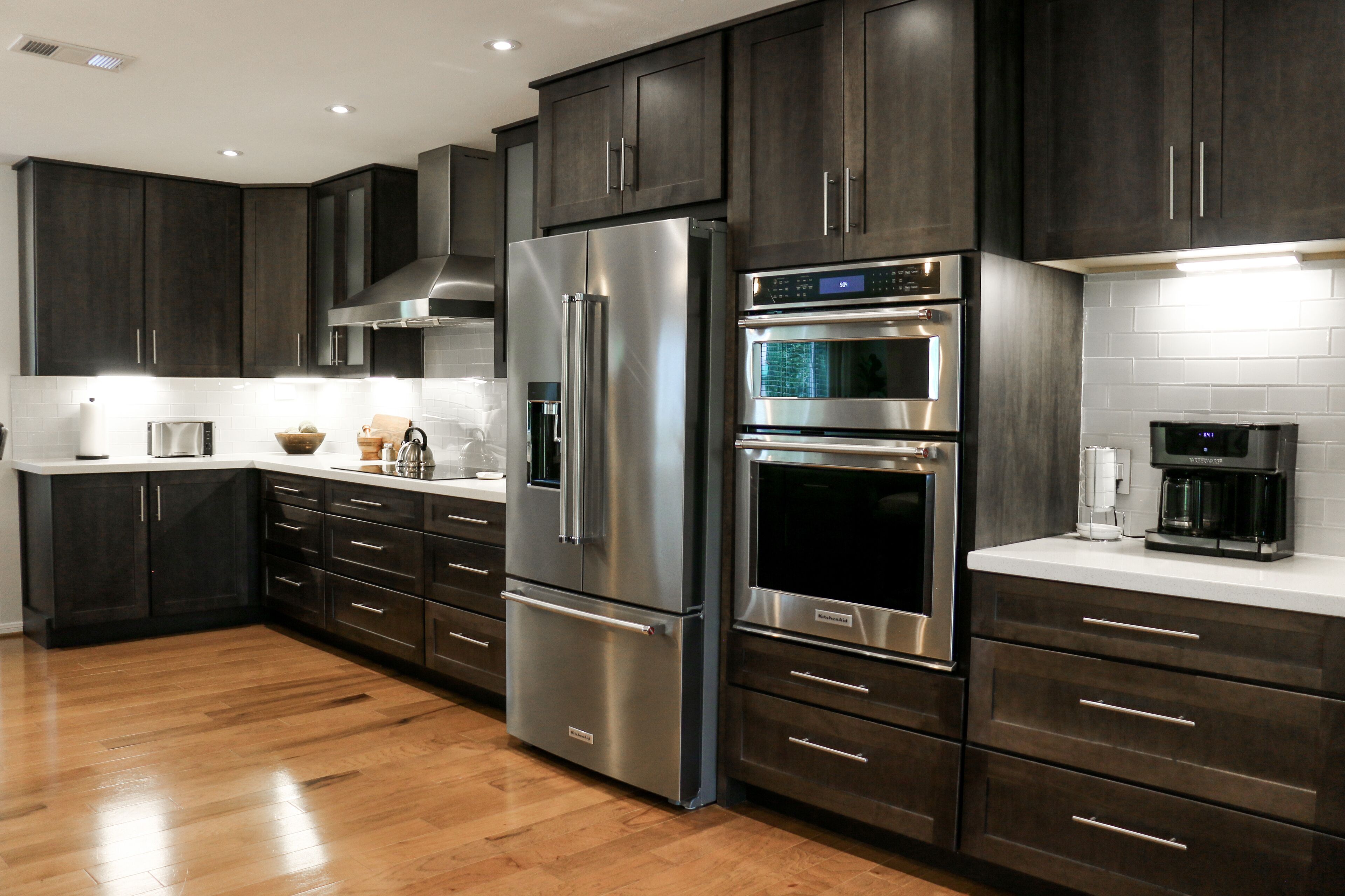 1 Acre Oasis: 6 Beds Home + Pool!