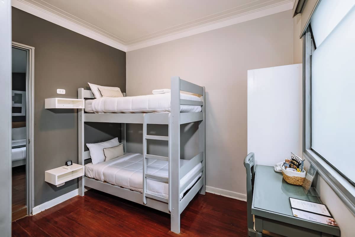 Tripla Comfort | 1 camera, copriletto in piuma, materassi Select Comfort