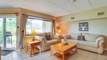 Apartment (2 Bedrooms) | Front of property