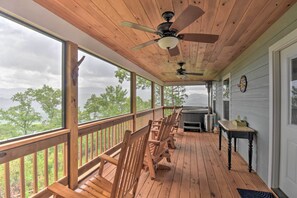 Interior - Hot Tub Relaxation & Mtn View: Sky Blue Overlook (Marble)
