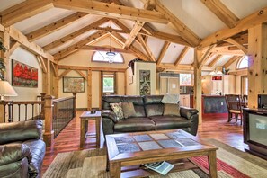 House (6 Bedrooms) | Interior