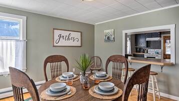 House (2 Bedrooms) | Interior