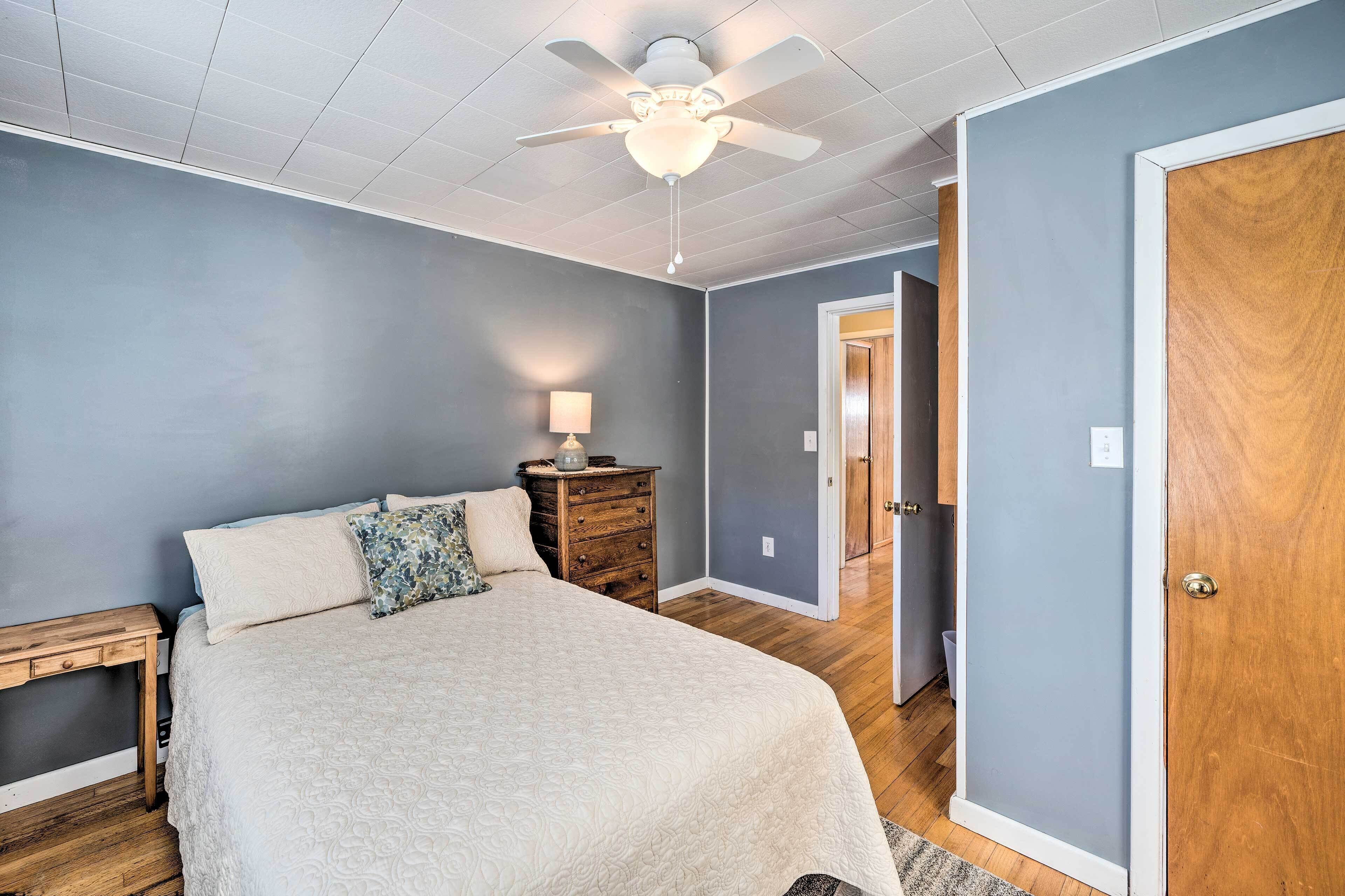 House (2 Bedrooms) | Interior