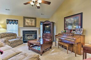 House (3 Bedrooms) | Front of property