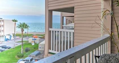 Beachfront Corpus Christi Condo w/ Arcade Room!