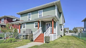 House (3 Bedrooms) | Front of property