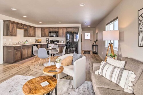 Belgrade Vacation Rental w/ Mountain Views!