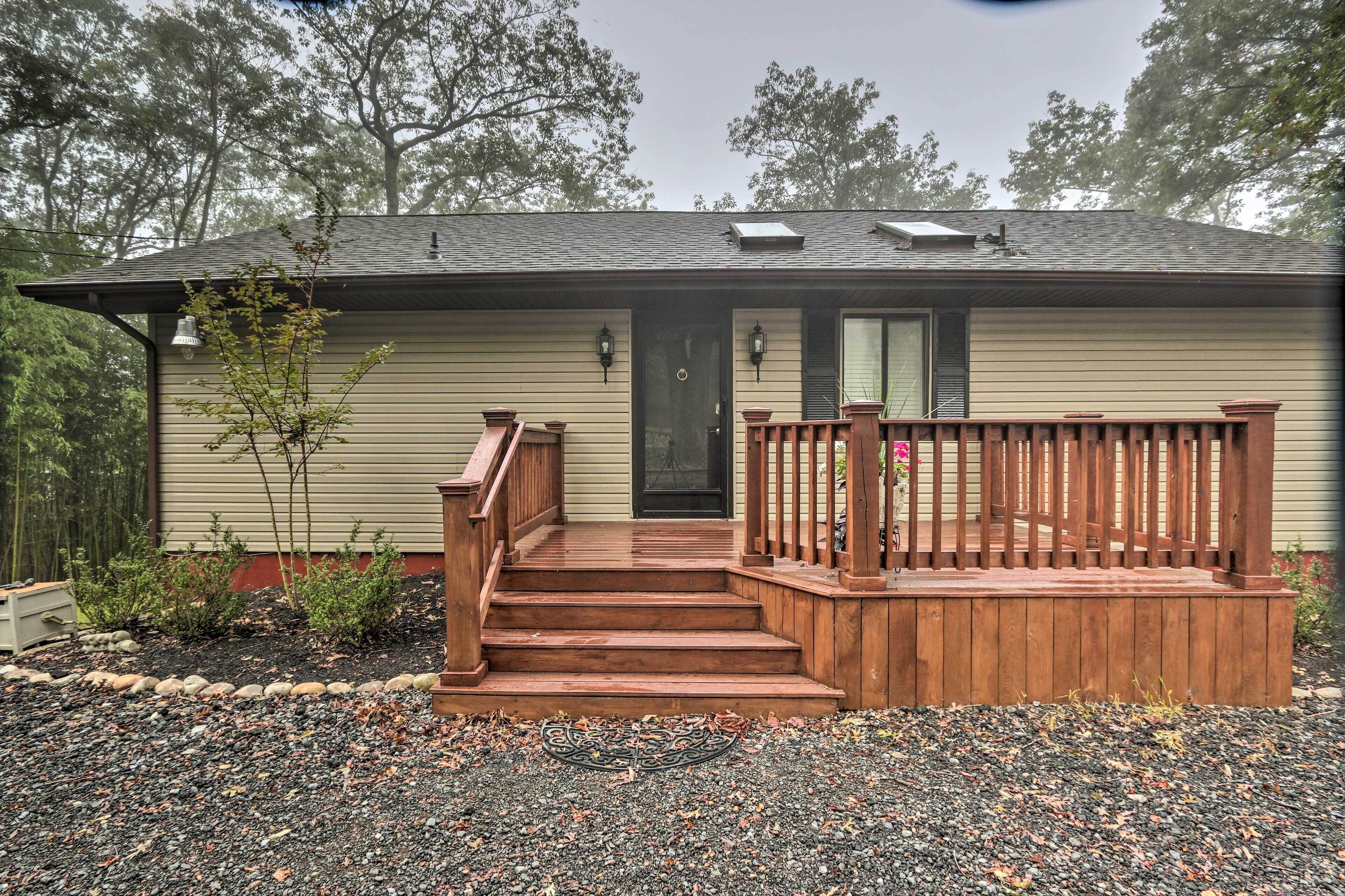 'blue Ridge Acres', Riverfront Home w/ Deck