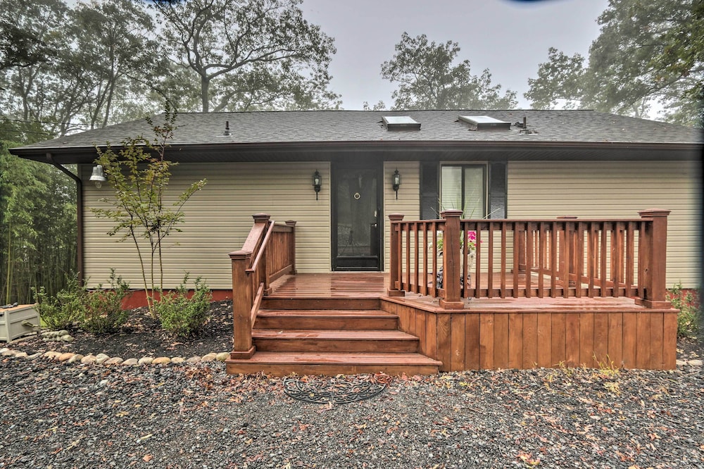 'blue Ridge Acres', Riverfront Home w/ Deck