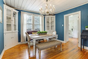 Cottage (2 Bedrooms) | Interior - Adorable Baton Rouge Cottage < 3 Mi to Lsu! (Baton Rouge)