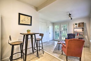 Cottage (2 Bedrooms) | Interior