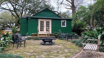 Cottage (2 Bedrooms) | Interior