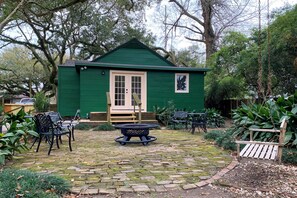 Cottage (2 Bedrooms) | Interior