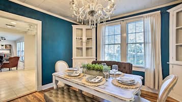 Cottage (2 Bedrooms) | Interior