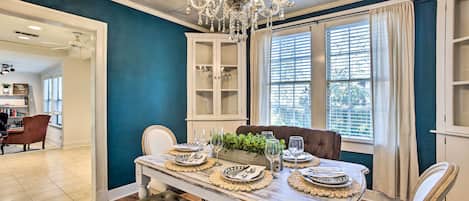 المنشأة من الداخل