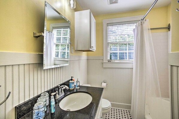 Cottage (2 Bedrooms) | Interior