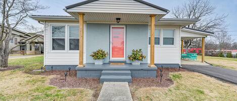 House (3 Bedrooms) | Front of property